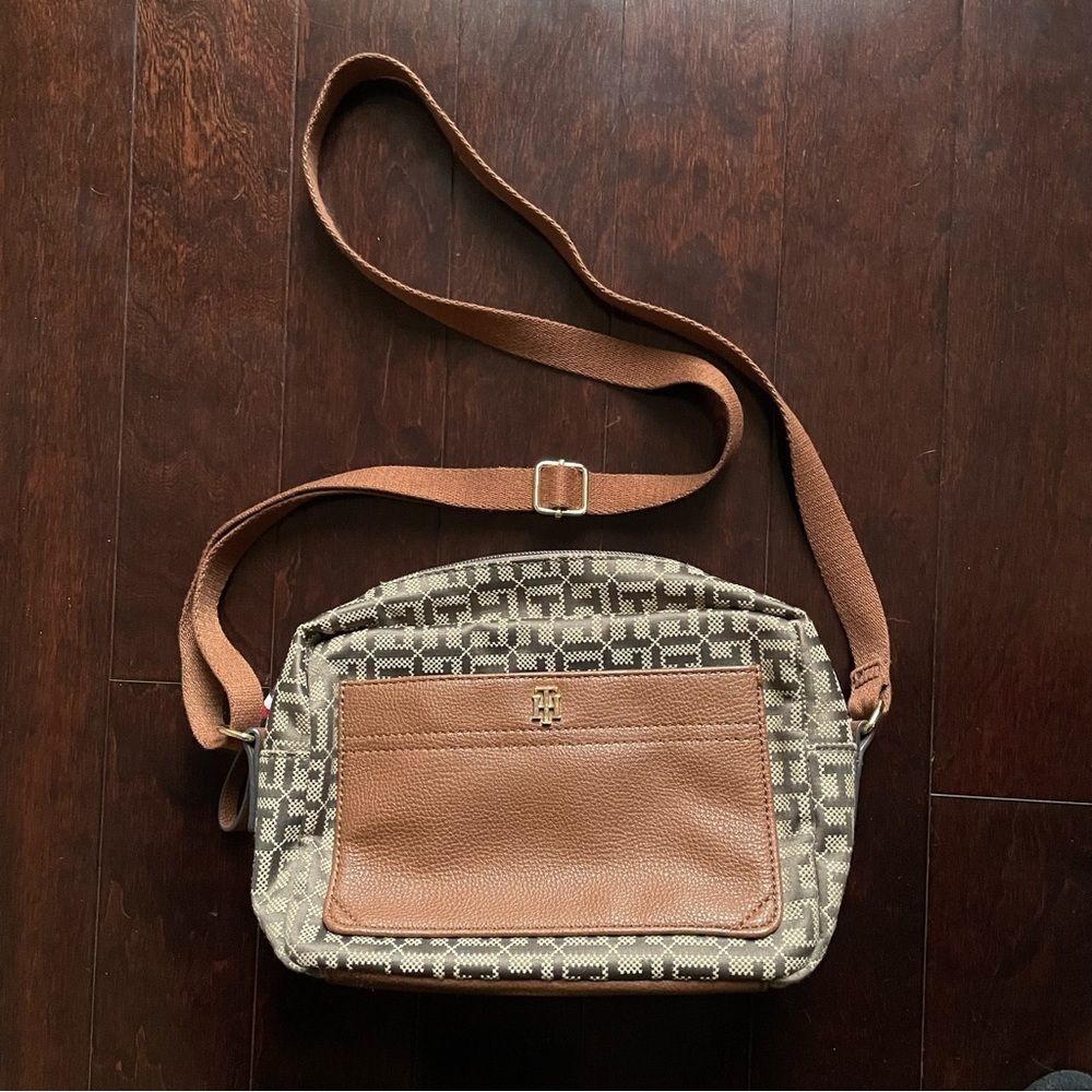 Tommy Hilfiger Crossbody Purse Brown Tan